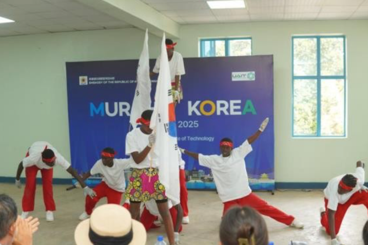 Taekwondo demonstration at Muraho Korea festival